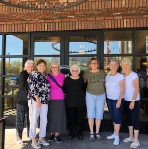 Meet your Posher, Sandy